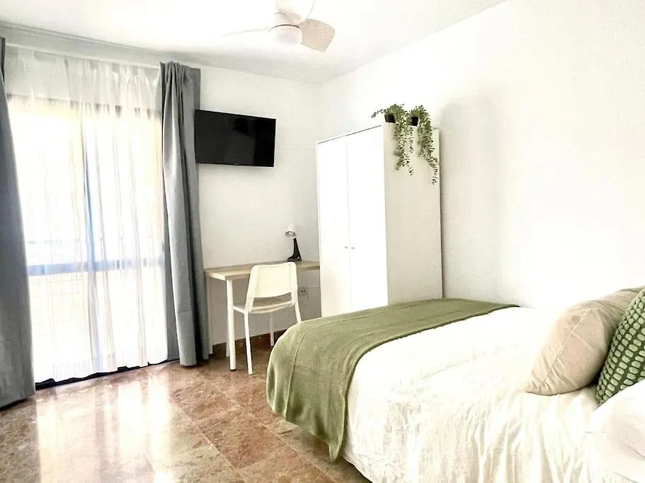 Beautiful & Sunny Apartment Malaga