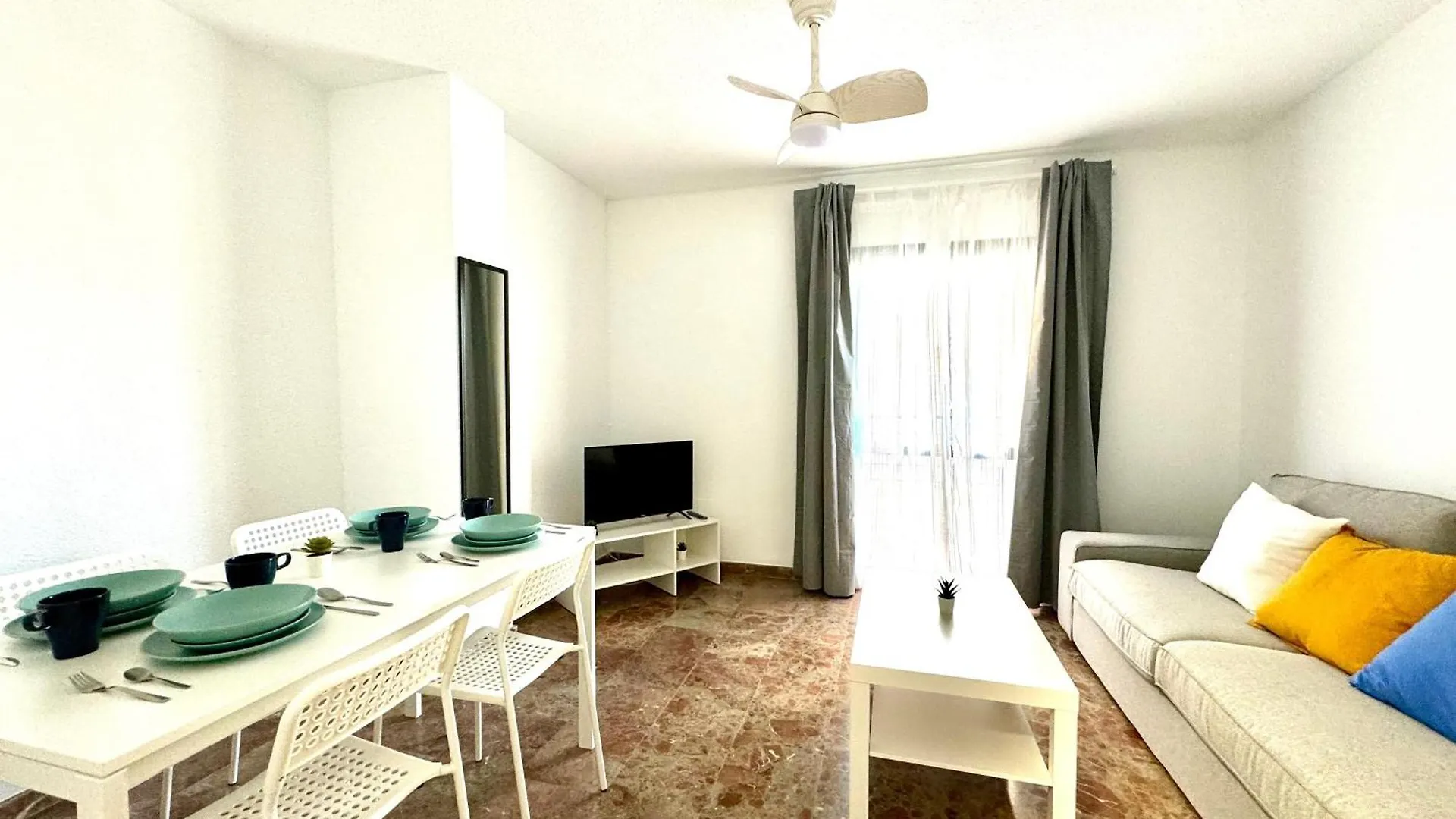 Beautiful & Sunny Apartment Malaga Spain